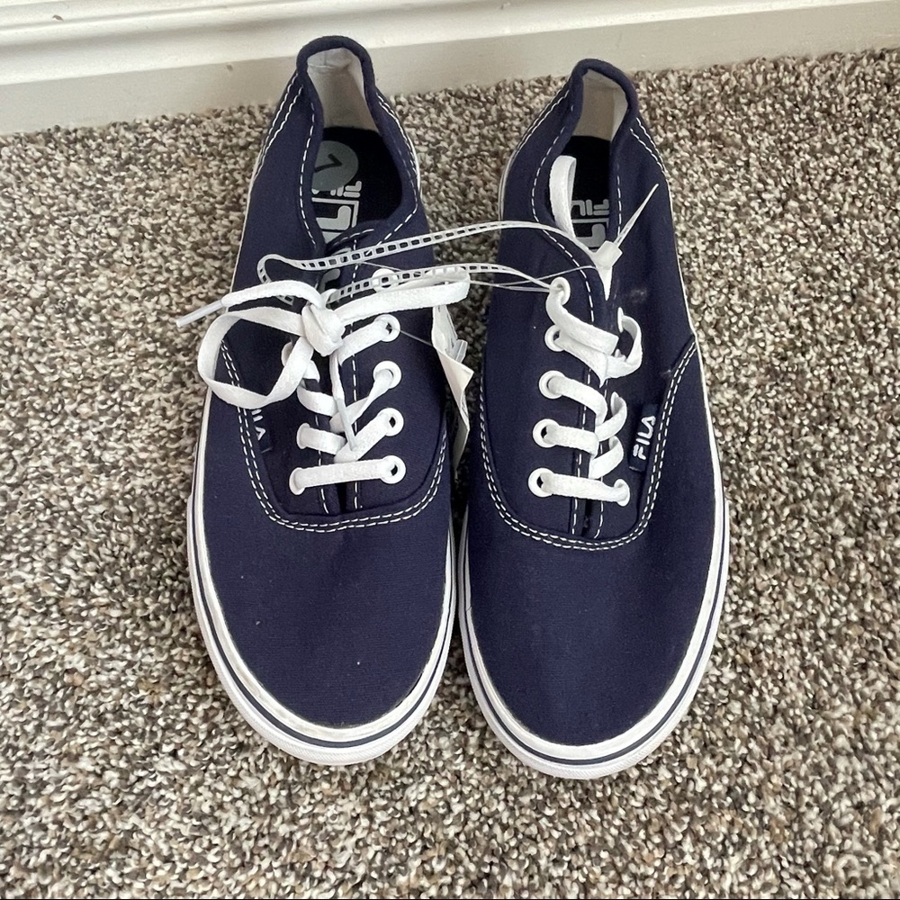 Dark blue with white stitching, fila shoes - Picture 6 of 6
